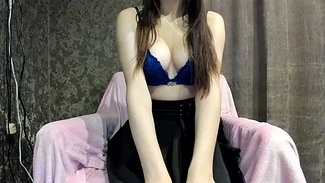  Venesa  online show from 12-15-25, 07:09