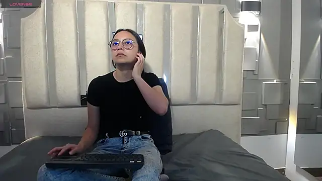 katalina07 1 online show from 03-12-26, 02:21