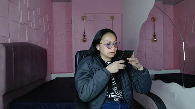 katalina07 1 online show from 09-18-25, 03:26