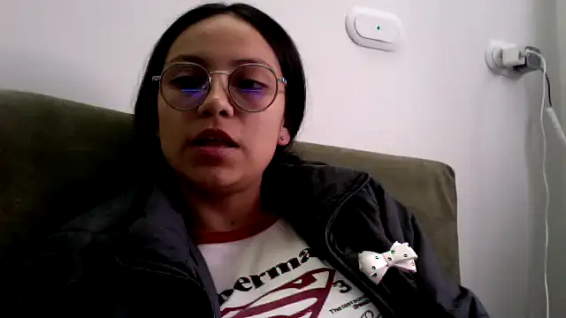 Snapshot of katalina07_1 chatting on 05-04-26, 10:34 katalina07 1 online show from 05-04-26, 10:34