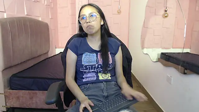 katalina07 1 online show from 09-30-25, 04:02