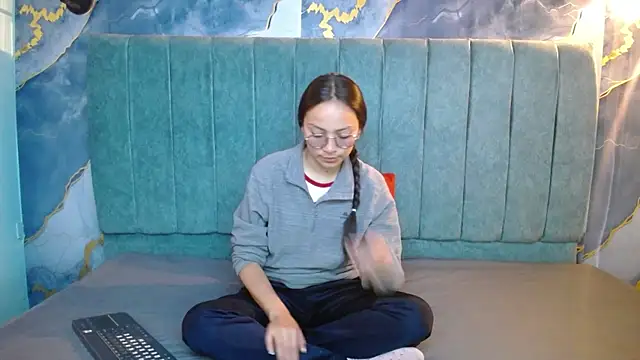 Snapshot of katalina07_1 chatting on 04-25-26, 04:48 katalina07 1 online show from 04-25-26, 04:48