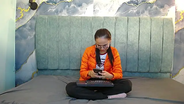 katalina07 1 online show from 04-14-26, 03:28