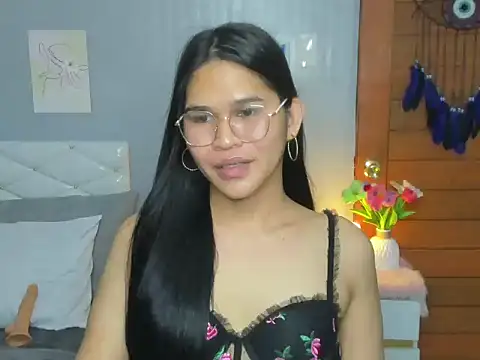 Snapshot of AlianaBlair chatting on 09-18-25, 08:56 AlianaBlair online show from 09-18-25, 08:56