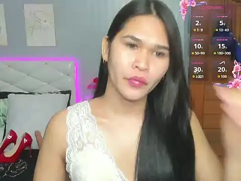 Snapshot of AlianaBlair chatting on 10-13-25, 02:29 AlianaBlair online show from 10-13-25, 02:29