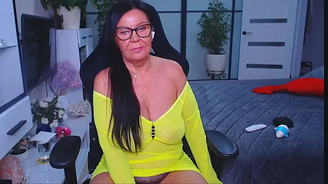 Anna Blare online show from 10-26-25, 09:10