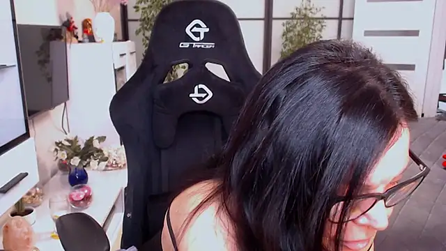 Anna Blare online show from 03-21-26, 08:04