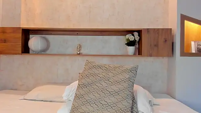 Snapshot of Emilly_Beaumont chatting on 04-29-26, 05:41 Emilly Beaumont online show from 04-29-26, 05:41