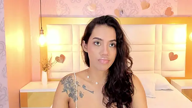 Snapshot of luna_hot_ass chatting on 02-04-26, 07:53 luna hot ass online show from 02-04-26, 07:53