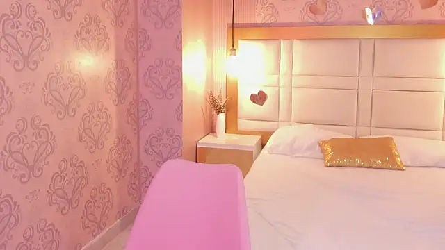 Snapshot of luna_hot_ass chatting on 02-17-26, 09:12 luna hot ass online show from 02-17-26, 09:12