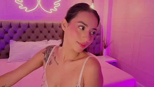 luna hot ass online show from 05-07-26, 03:22
