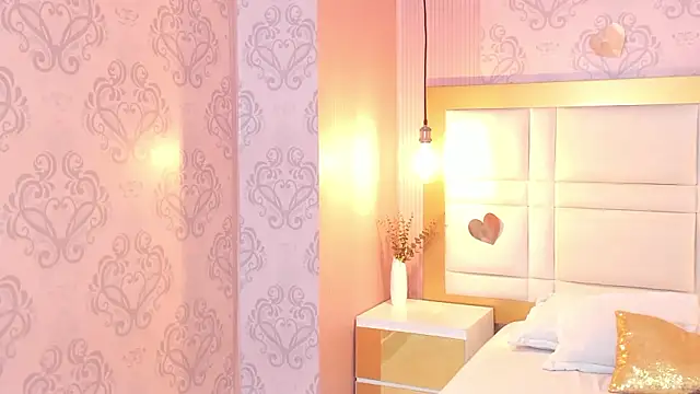 Snapshot of luna_hot_ass chatting on 02-01-26, 03:43 luna hot ass online show from 02-01-26, 03:43