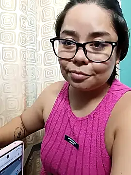 Snapshot of saenz_eymi chatting on 05-01-26, 06:24 saenz eymi online show from 05-01-26, 06:24