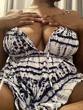 Snapshot of madu-Nisansa chatting on 10-01-25, 06:56 madu-Nisansa online show from 10-01-25, 06:56