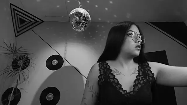 Lilith and Khloe online show from 10-15-25, 11:18