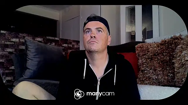 Snapshot of methpiggy chatting on 09-21-25, 12:05 methpiggy online show from 09-21-25, 12:05