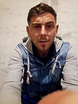 Alex-andru88 online show from 11-05-25, 03:59