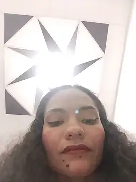 Snapshot of Karen_Ariass chatting on 06-19-26, 03:34 Karen Ariass online show from 06-19-26, 03:34
