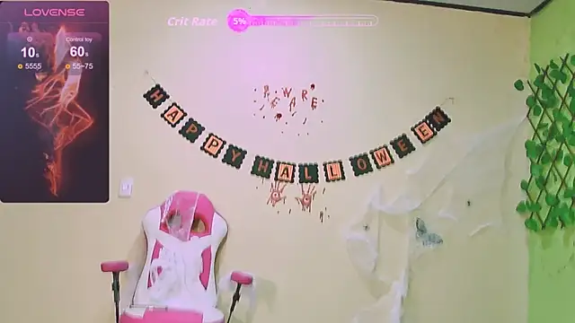 Karen Ariass online show from 10-29-25, 03:33