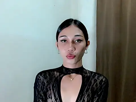 Urfucking khloe1 online show from 11-12-25, 11:03