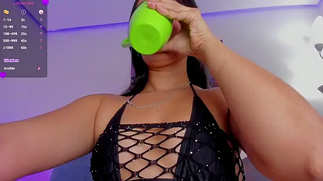 eva rain  online show from 10-27-25, 05:19