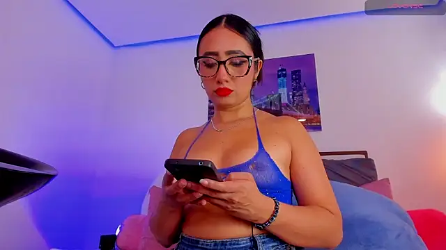 eva rain  online show from 04-15-26, 02:06