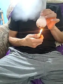 Golonzo1996 online show from 04-18-26, 03:42