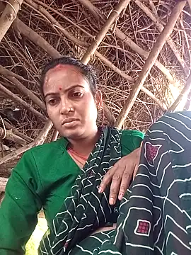 Snapshot of Hot_chinkiji chatting on 09-19-25, 09:02 Hot chinkiji online show from 09-19-25, 09:02