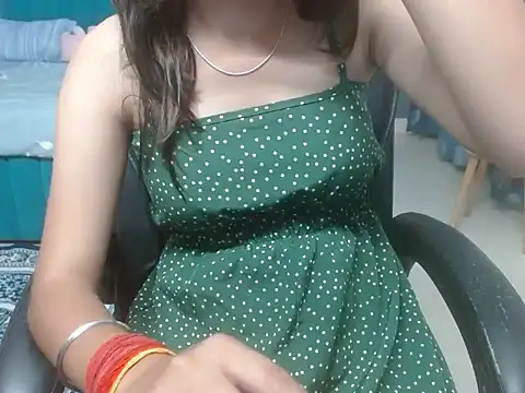 Urlove lily online show from 09-22-25, 03:51