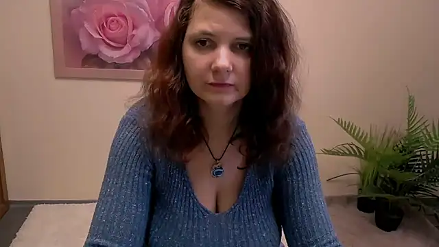 Snapshot of TwoBigSuns chatting on 06-04-26, 07:35 TwoBigSuns online show from 06-04-26, 07:35