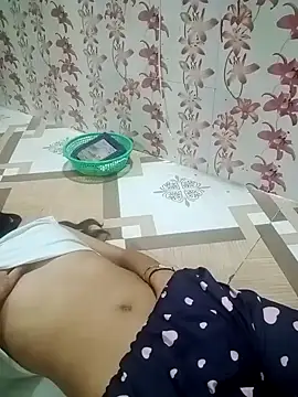 Snapshot of Meenaksi-singh chatting on 09-19-25, 09:41 Meenaksi-singh online show from 09-19-25, 09:41