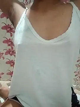 Snapshot of Meenaksi-singh chatting on 09-10-25, 11:26 Meenaksi-singh online show from 09-10-25, 11:26