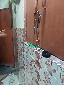 Snapshot of Meenaksi-singh chatting on 09-14-25, 07:47 Meenaksi-singh online show from 09-14-25, 07:47