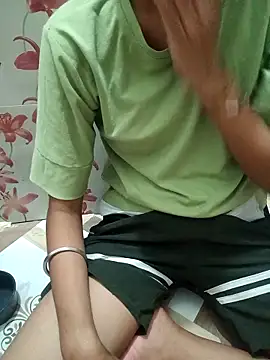 Snapshot of Meenaksi-singh chatting on 09-20-25, 11:54 Meenaksi-singh online show from 09-20-25, 11:54