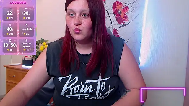 Snapshot of Alisawoods_ chatting on 06-17-26, 12:15 Alisawoods online show from 06-17-26, 12:15