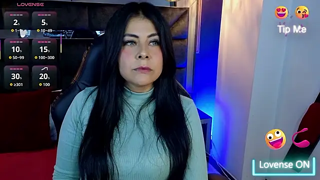 Aniajoness  online show from 03-25-26, 04:12