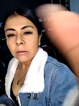 Aniajoness  online show from 11-18-25, 03:43