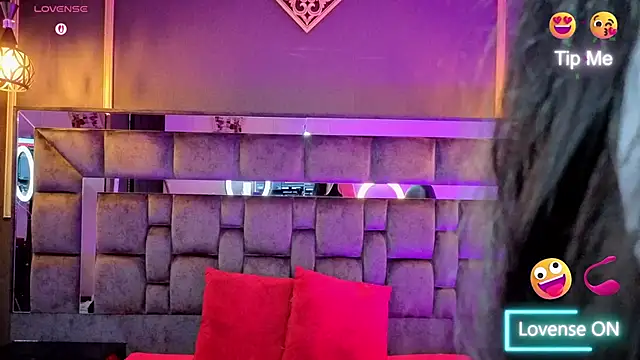 Aniajoness  online show from 01-10-26, 04:52