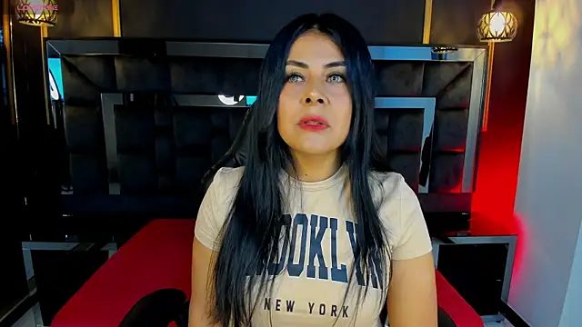 Aniajoness  online show from 04-18-26, 04:15
