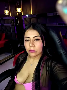 Aniajoness  online show from 12-19-25, 04:05