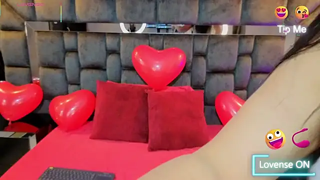 Aniajoness  online show from 02-14-26, 04:23