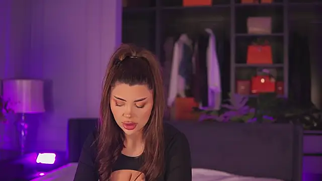Monique Celeste online show from 05-18-26, 04:40