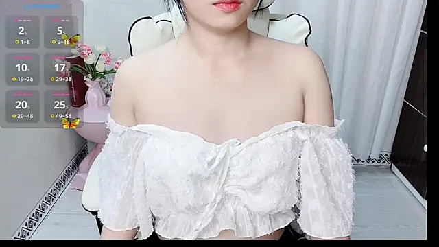 phuongnhi  online show from 05-05-26, 04:04