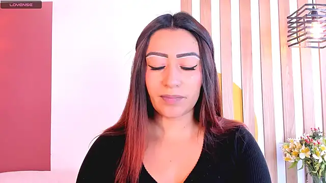 Snapshot of SashaGreyy_ chatting on 10-18-25, 08:44 SashaGreyy online show from 10-18-25, 08:44