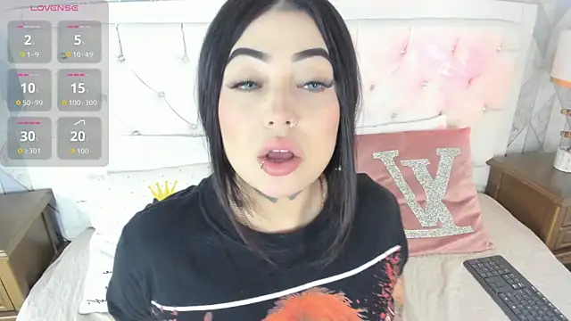 MeganStar   online show from 10-11-25, 11:55
