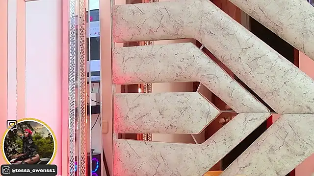 Tessa Owenss online show from 10-08-25, 10:10