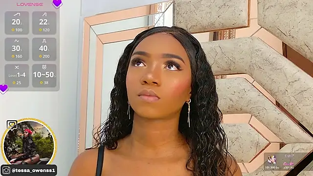 Tessa Owenss online show from 10-26-25, 10:32