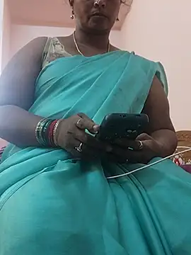 Snapshot of telugu_Geetha30 chatting on 11-27-25, 11:32 telugu Geetha30 online show from 11-27-25, 11:32