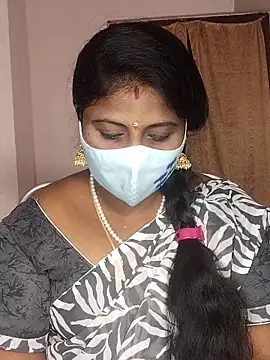 Snapshot of telugu_Geetha30 chatting on 10-15-25, 07:16 telugu Geetha30 online show from 10-15-25, 07:16