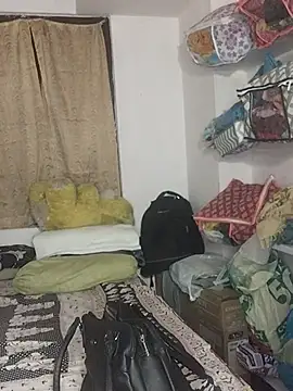 Snapshot of telugu_Geetha30 chatting on 10-29-25, 07:29 telugu Geetha30 online show from 10-29-25, 07:29